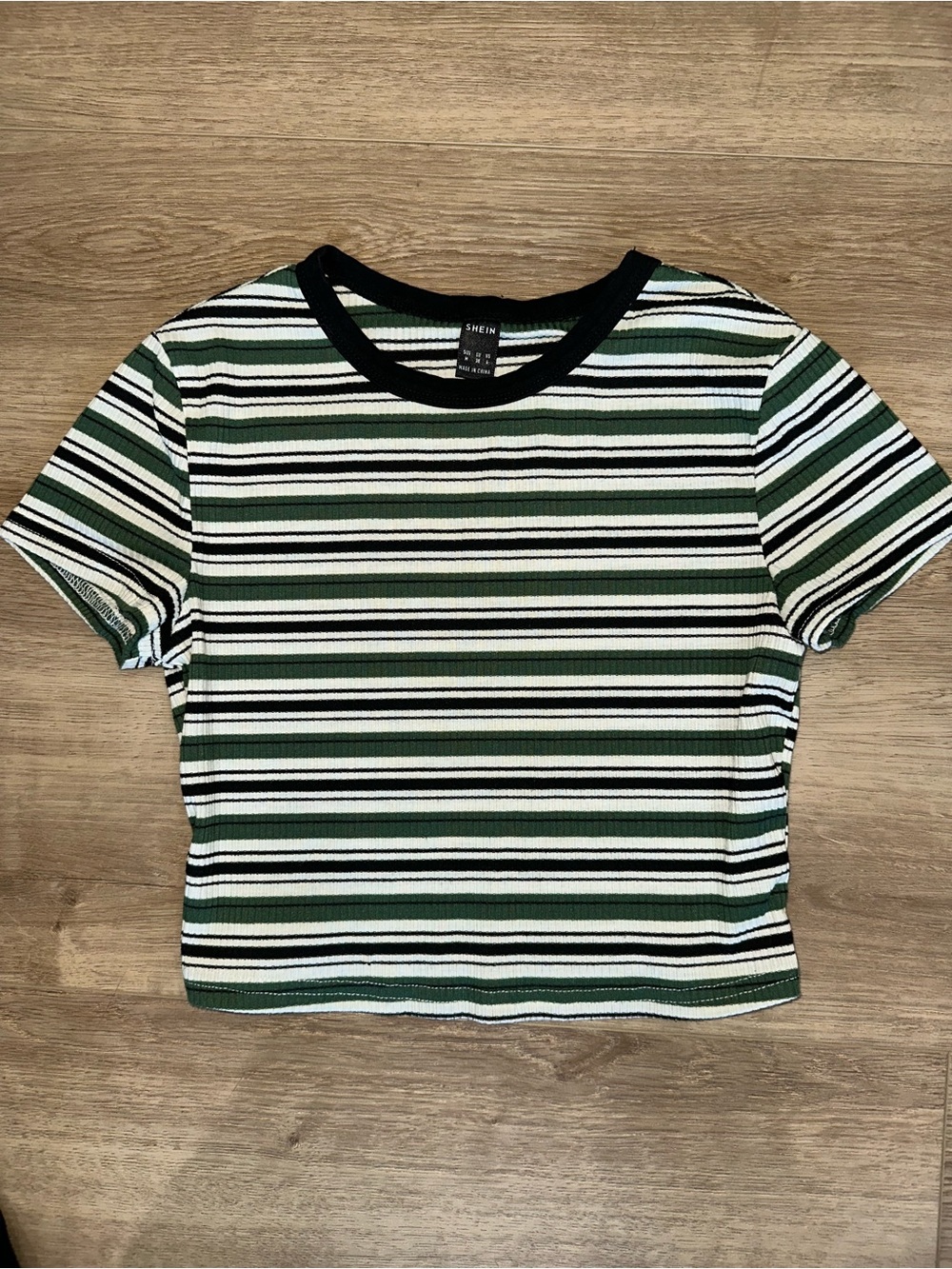 SHEIN Green, Black & White Striped Ribbed Crop Tee